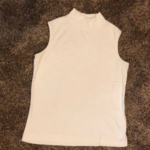 Croft&Barrow S white sleeveless mock-turtleneck